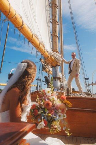 mobile - carousel-hero-element image-7